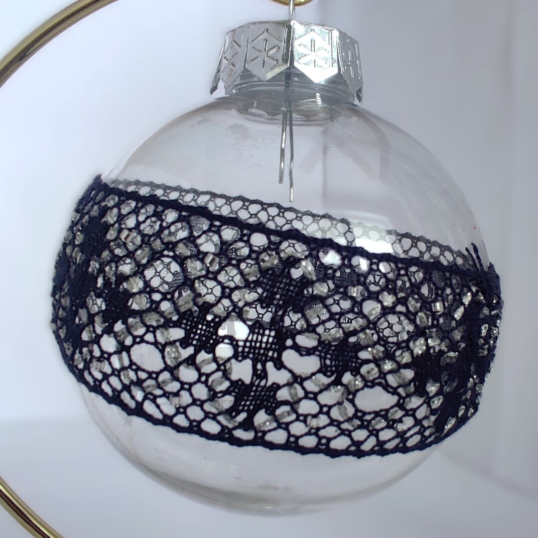 Une boule bleue pour mon sapin